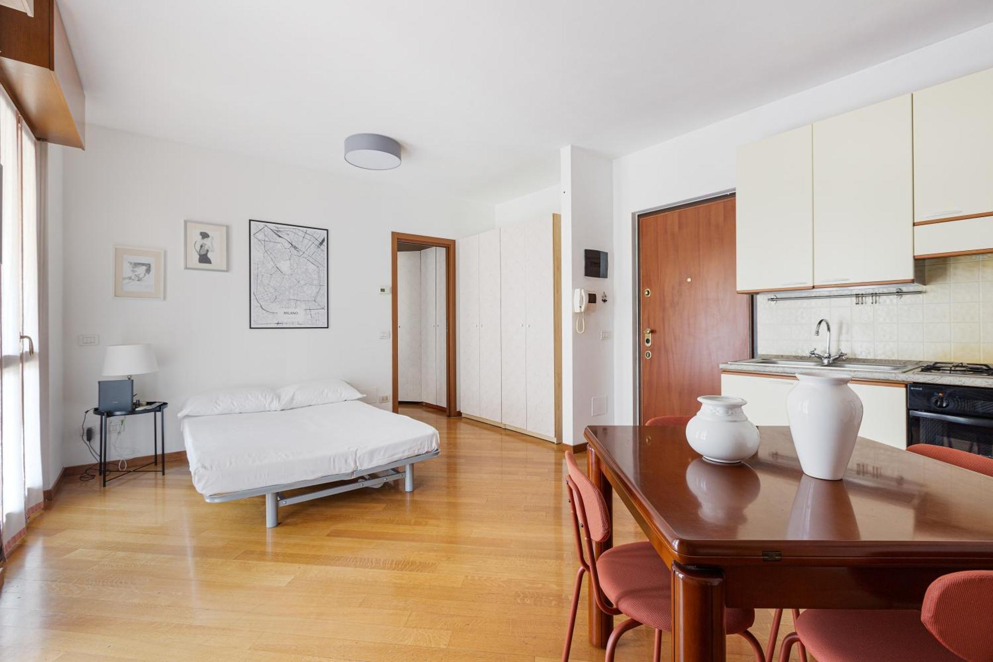 Cosy Studio With Balcony & Private Garage Milano Esterno foto