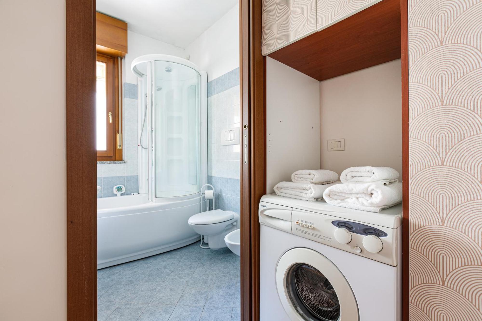 Cosy Studio With Balcony & Private Garage Milano Esterno foto